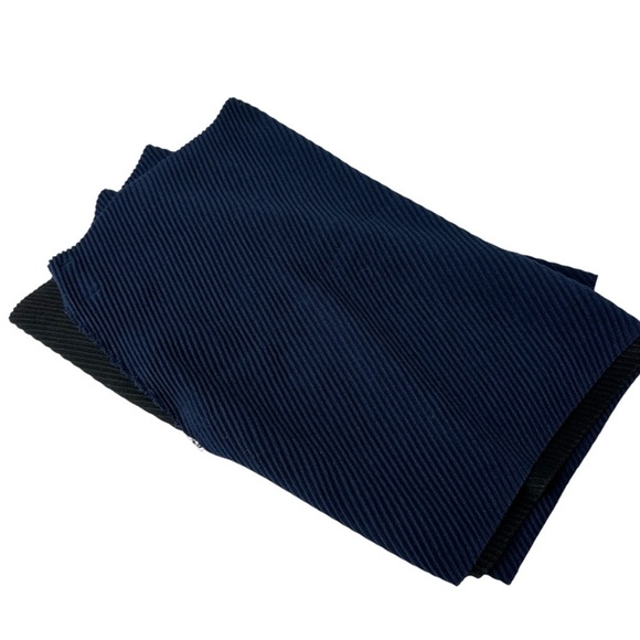 Lands End Navy and Black Ribbed Reversible Scarf - Picture 5 of 8